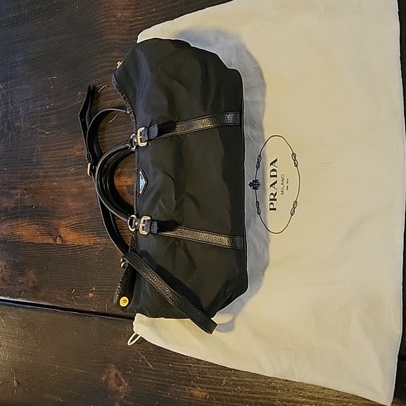Authentic Prada nylon tote bag in good condition - Picture 14 of 16